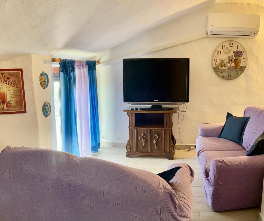The Quiet Mansard Appartamento Olbia Esterno foto